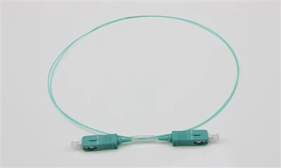 Hva er forholdsreglene i prosessen med kabling og styring av fiberoptiske jum...