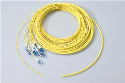 SC/UPC 12-kjerners fiberoptisk pigtail, 9/125 SM 0,9 mm PVC/LSZH
